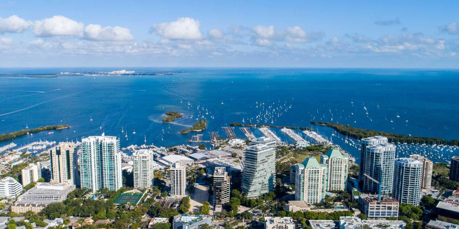 Coconut Grove: Donde la naturaleza y el desarrollo se funden con elegancia